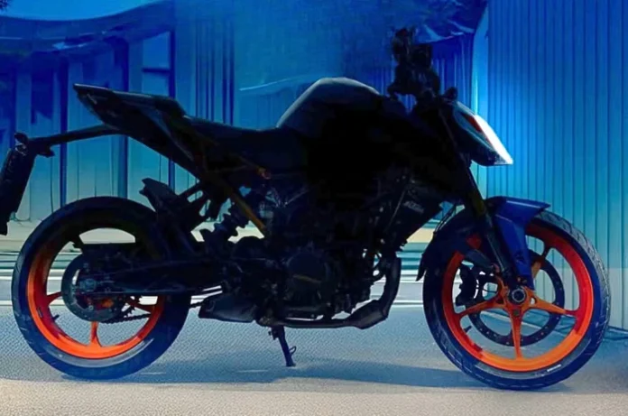 2025 KTM 160 Duke